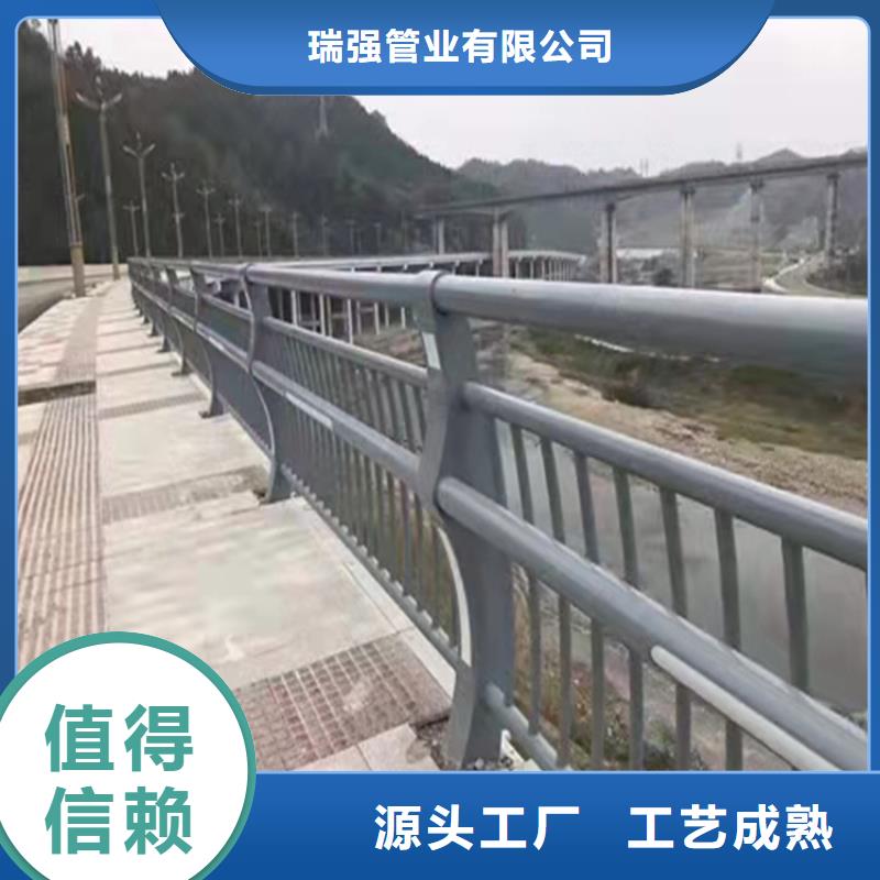 防撞護欄鋼立柱現(xiàn)貨齊全