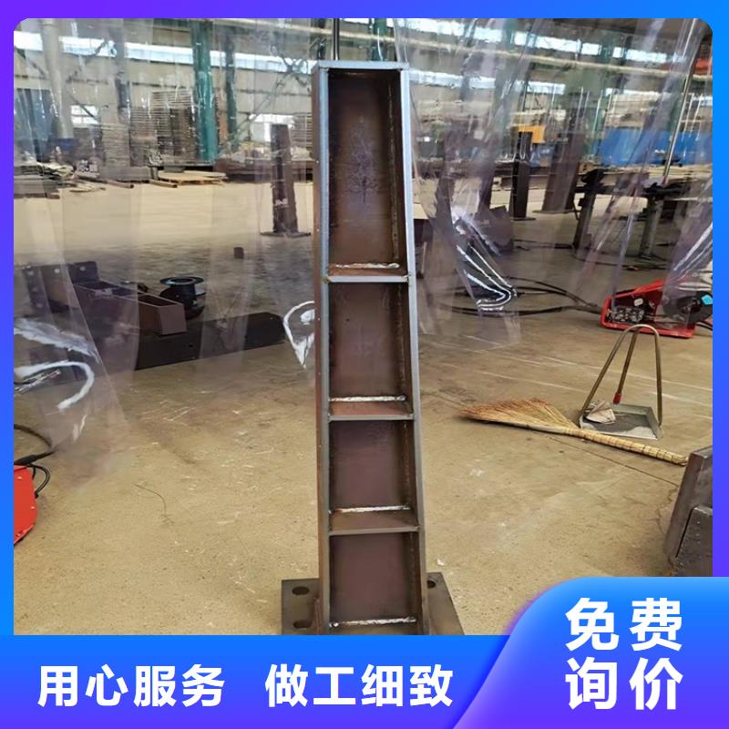 橋梁防撞護(hù)欄_不銹鋼復(fù)合管欄桿廠家實(shí)力雄厚