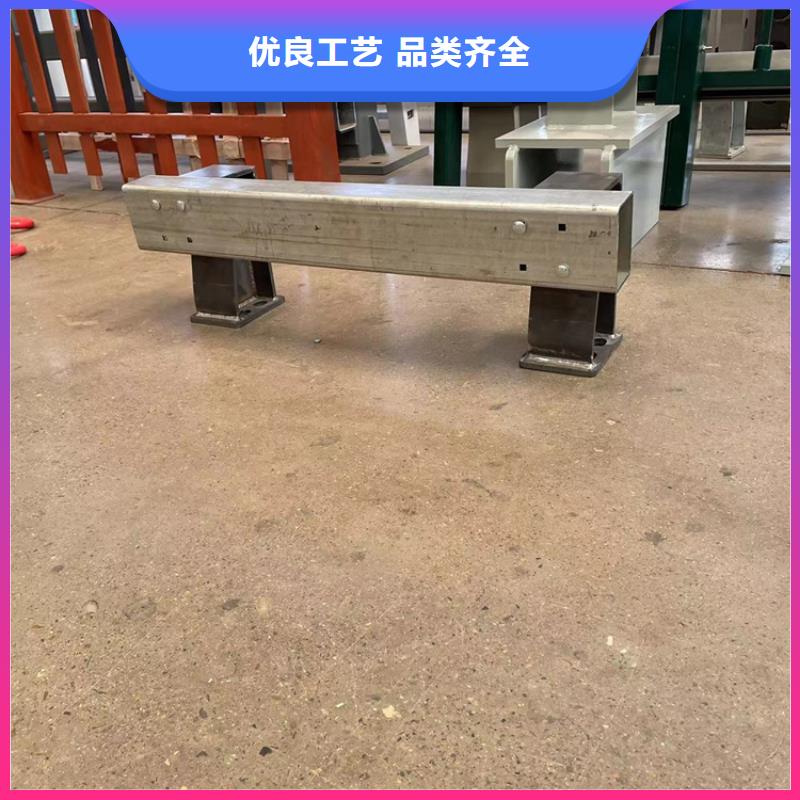 
Q235B防撞護欄立柱價格合適