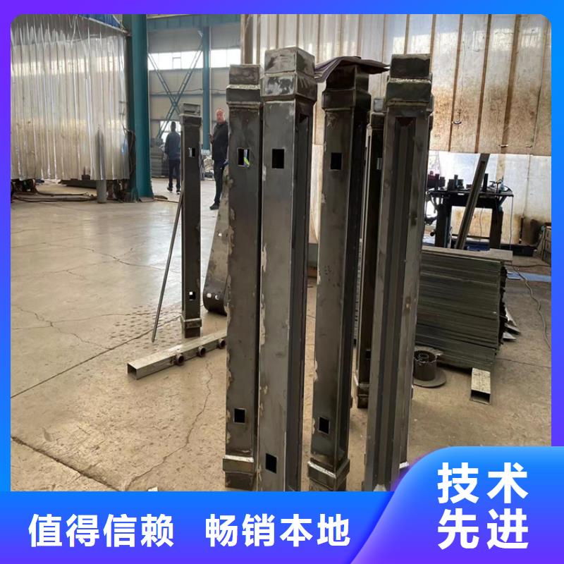 拉絲201不銹鋼復合管護欄經久好用