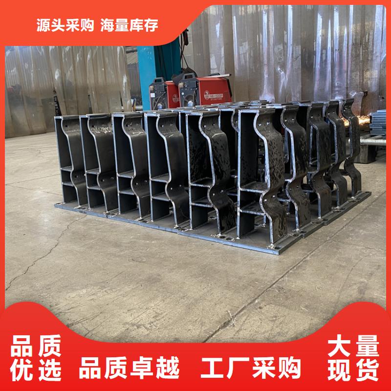 高速公路防撞護(hù)欄廠家規(guī)格齊全