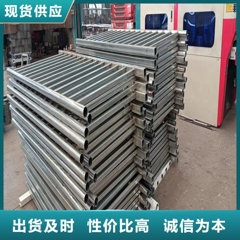 高速公路防撞護(hù)欄廠家規(guī)格齊全