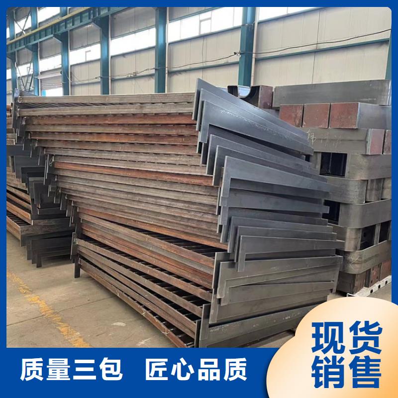 304不銹鋼復(fù)合管橋梁護(hù)欄型號(hào)齊全