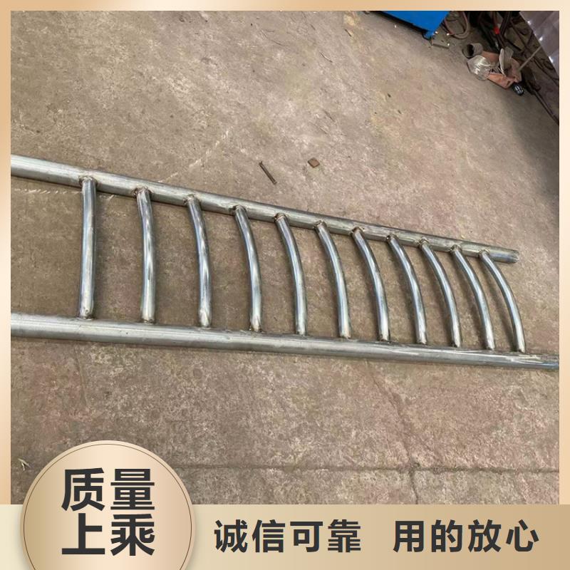 201不銹鋼復(fù)合管橋梁護(hù)欄可配送到廠
