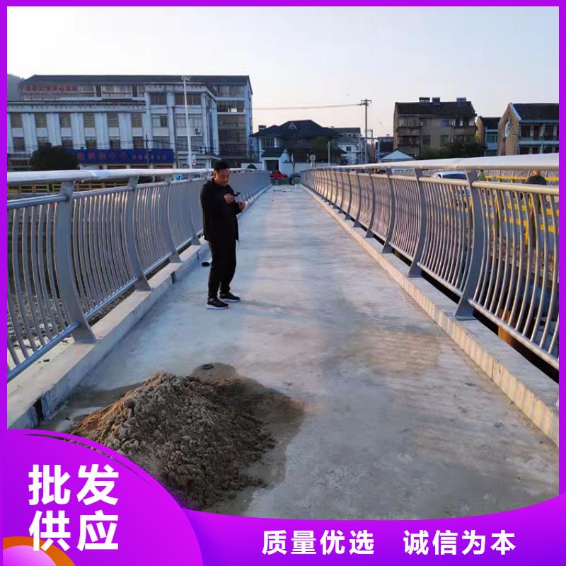 護欄鋼板立柱價格