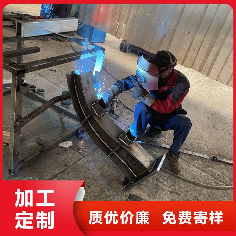 【圖】隔離不銹鋼復(fù)合管護(hù)欄生產(chǎn)廠家