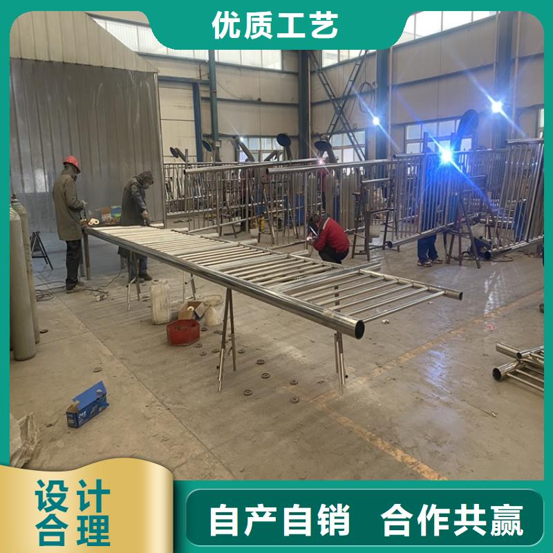 護(hù)欄防撞護(hù)欄精工細(xì)致打造
