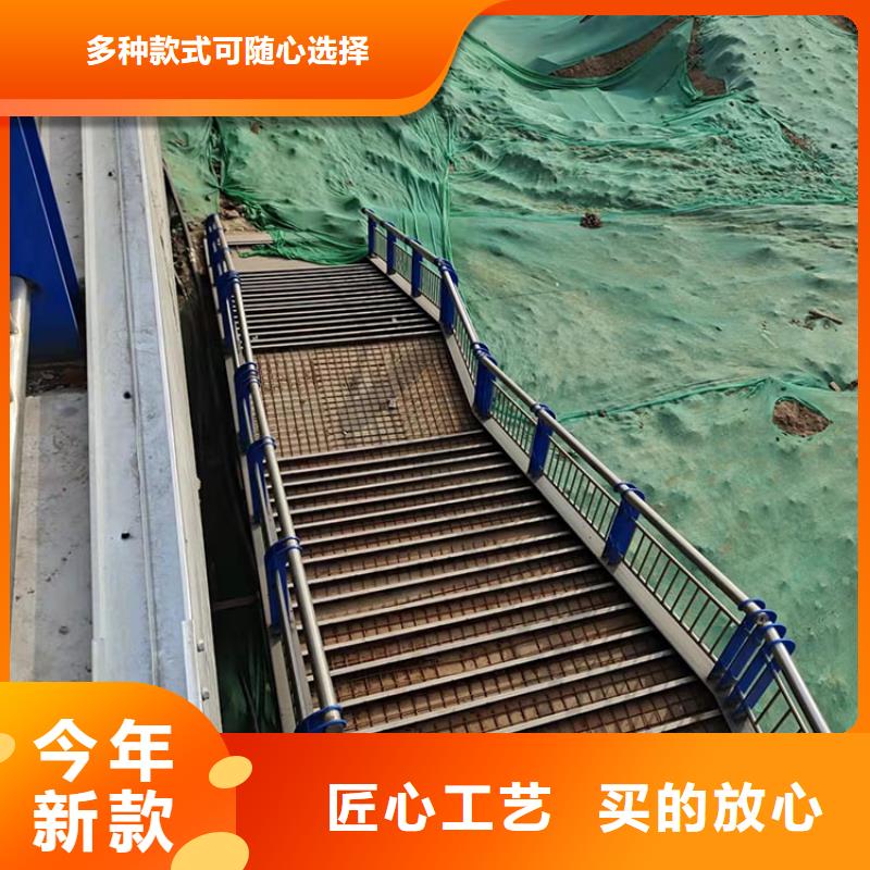 不銹鋼復(fù)合管景觀護(hù)欄_不銹鋼復(fù)合管景觀護(hù)欄有限公司