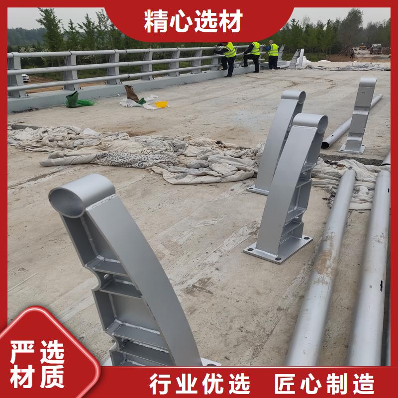 鋼制柱式防撞欄桿、鋼制柱式防撞欄桿廠家-找鼎森金屬材料有限公司