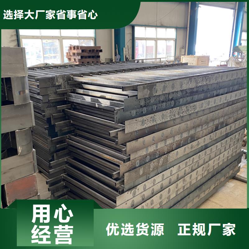 雙層防撞護欄廠家找鼎森金屬材料有限公司