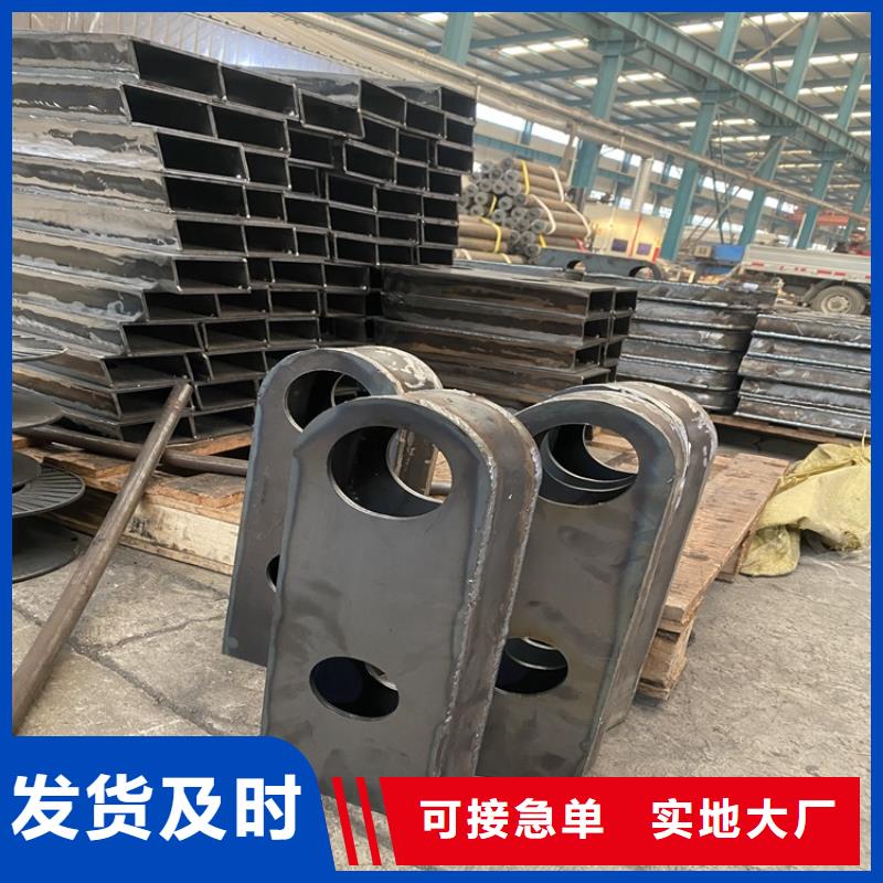 不銹鋼景觀仿木紋欄桿的廠家鼎森金屬材料有限公司
