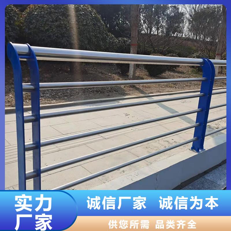 不銹鋼景觀仿木紋欄桿的廠家鼎森金屬材料有限公司