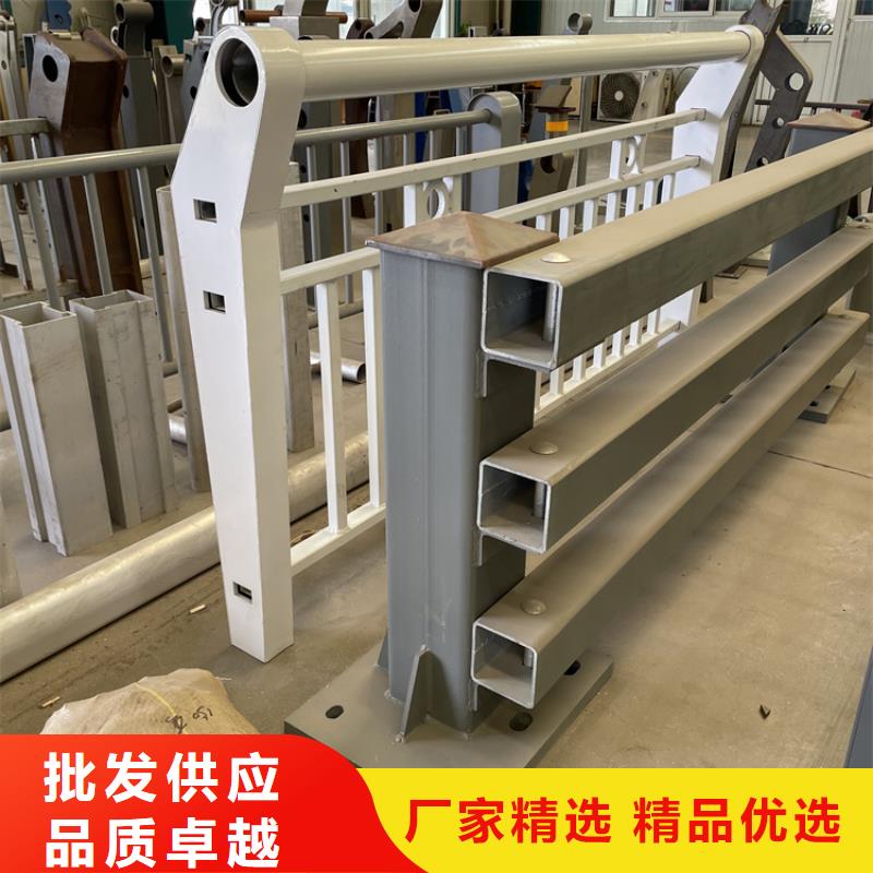 實(shí)力雄厚的橋的防撞護(hù)欄生產(chǎn)廠家