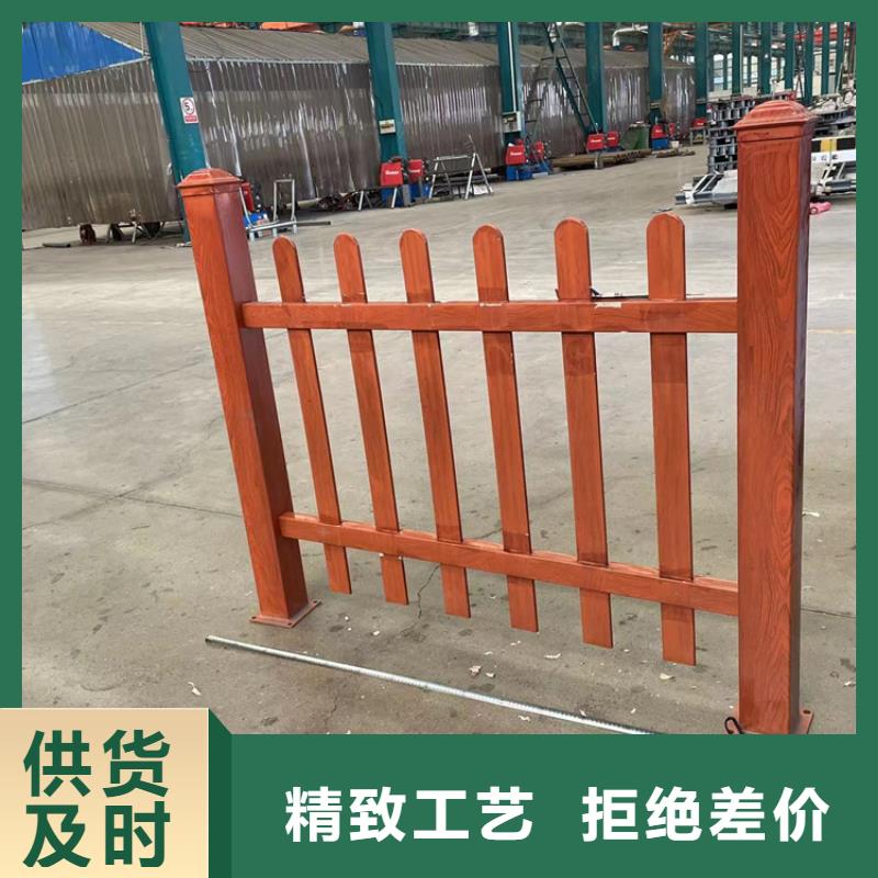 道路防撞護(hù)欄不銹鋼欄桿廠家售后完善