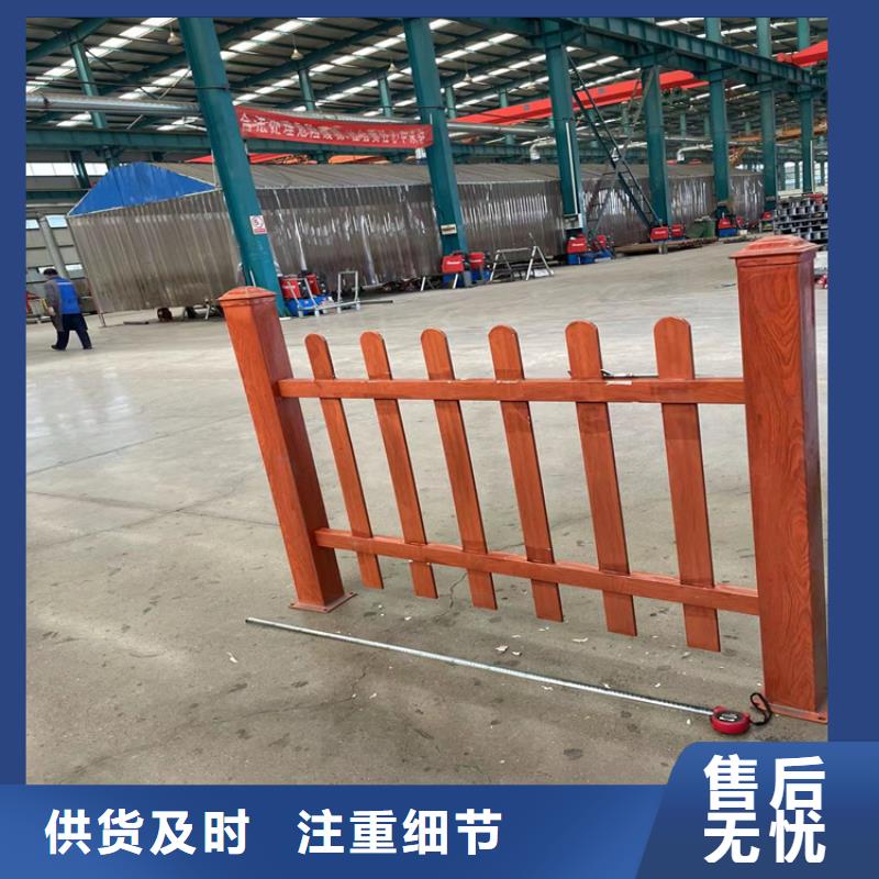 道路防撞護(hù)欄道路隔離護(hù)欄工廠直供