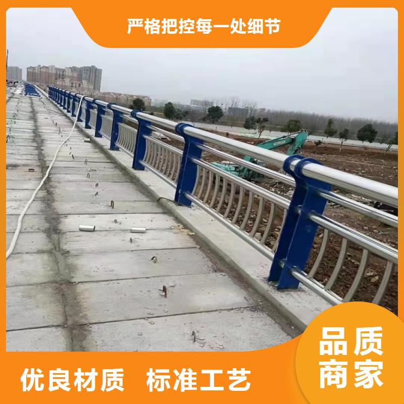 公路防撞護欄款式多樣