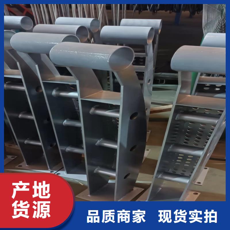 保質保量：燈光防撞欄桿