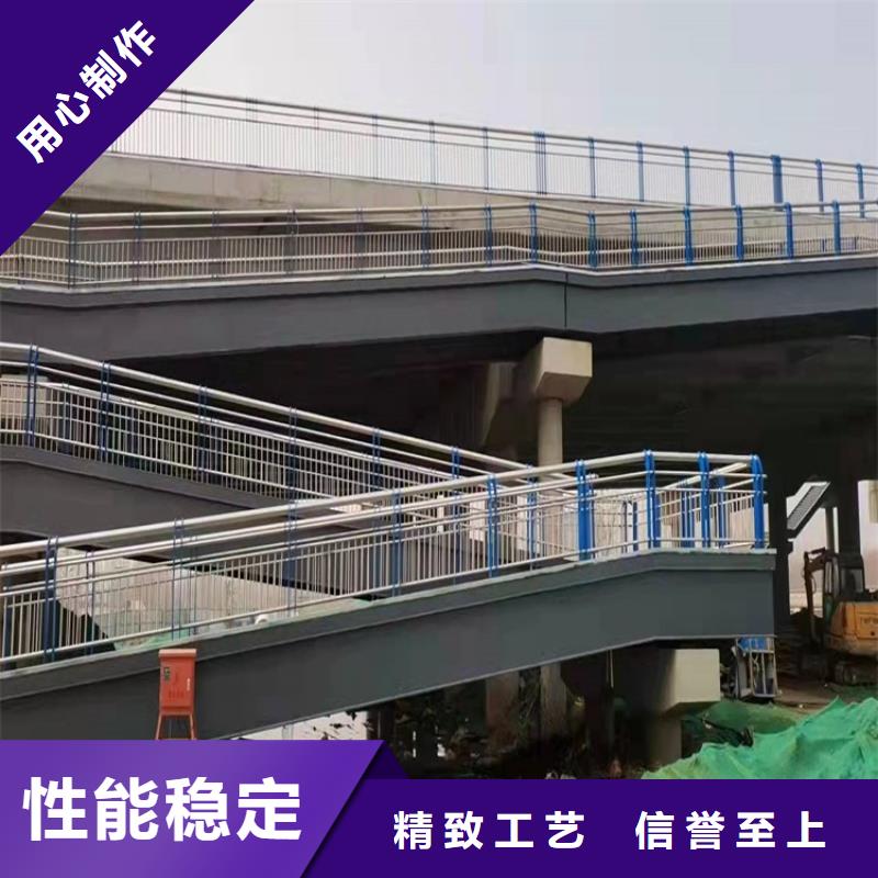 不銹鋼復(fù)合管欄桿實力廠家