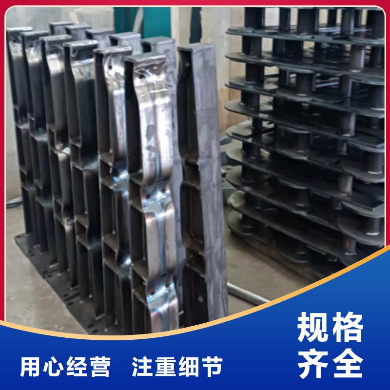現(xiàn)貨充足的不銹鋼繩索護(hù)欄廠家