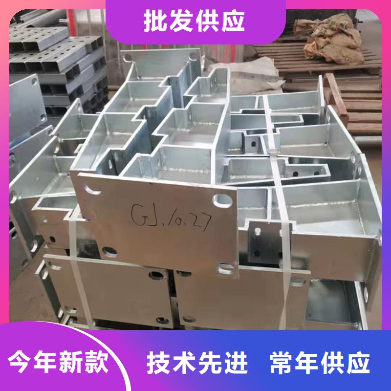 304不銹鋼復(fù)合管護(hù)欄廠家設(shè)備齊全