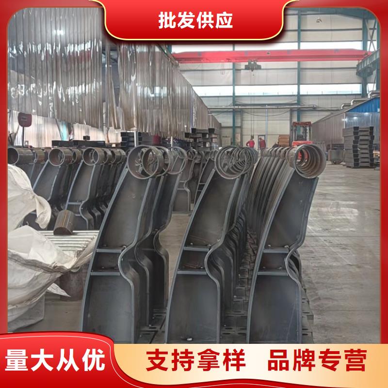 質(zhì)量合格的201不銹鋼復(fù)合管欄桿生產(chǎn)廠家