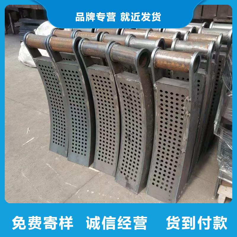 不銹鋼隔離欄桿廠家批發(fā)