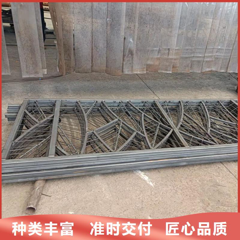 304不銹鋼欄桿完善的生產設備