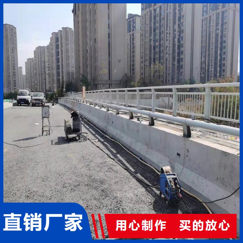 富順縣不銹鋼碳素鋼復合管護欄價格合理