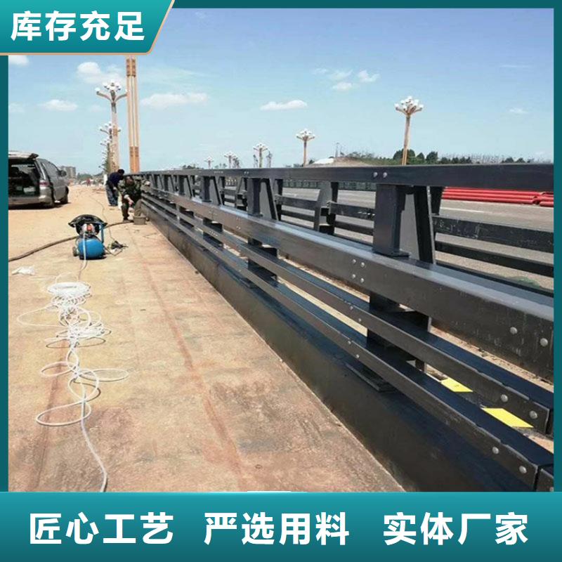 不銹鋼復(fù)合管防撞護(hù)欄銷售