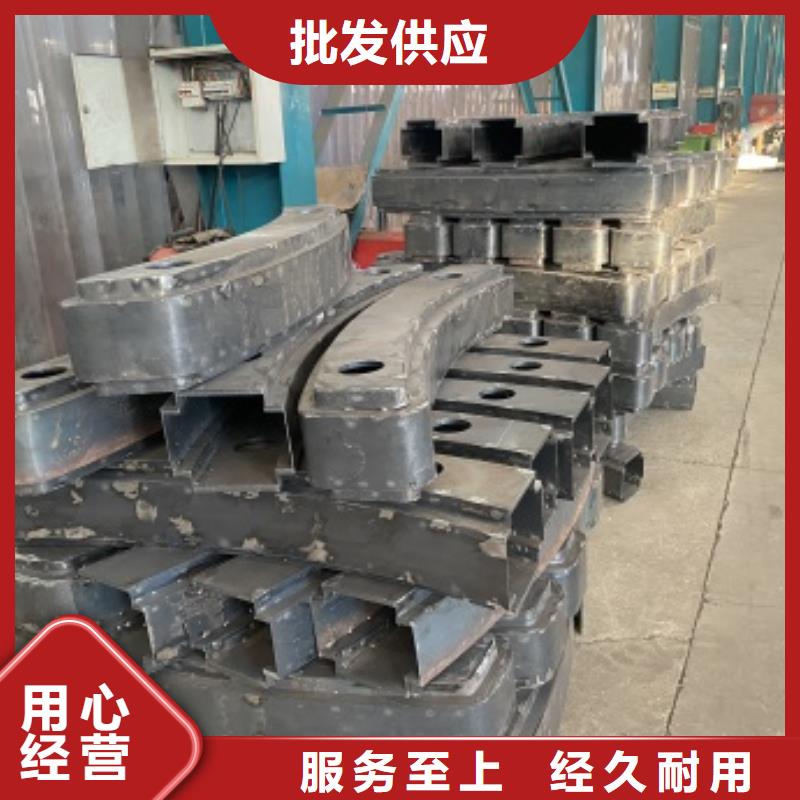 尚義縣不銹鋼碳素鋼復合管護欄多少錢一米