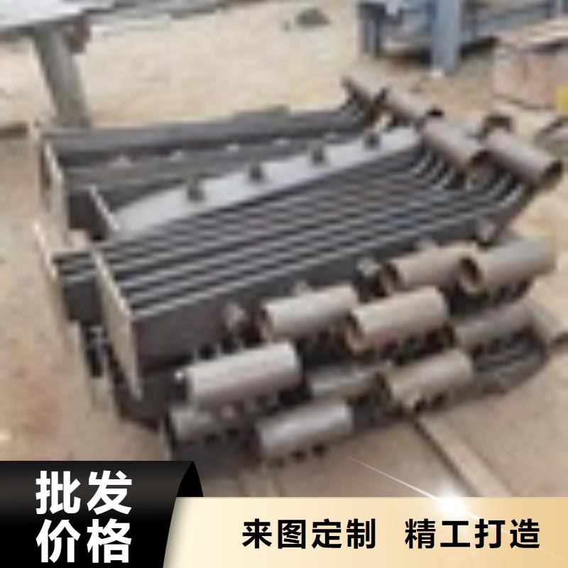 304不銹鋼碳素鋼復合管護欄施工圖片