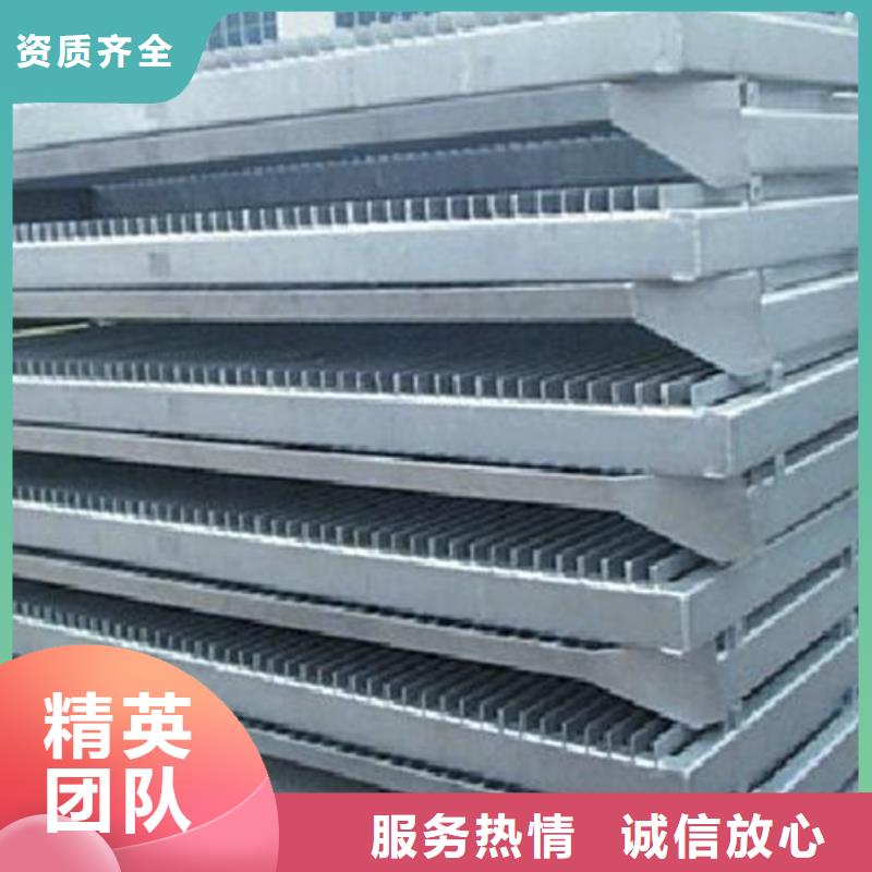 廠家供應(yīng)鋼絲繩牽引格柵除污機(jī)