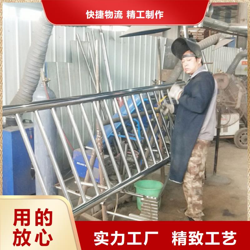 優惠的不銹鋼燈箱護欄實體廠家