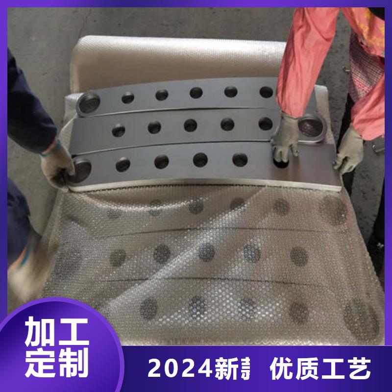 護(hù)欄2立柱橋梁防撞護(hù)欄嚴(yán)格把控質(zhì)量