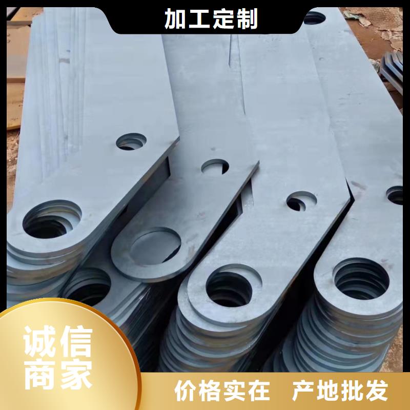不銹鋼橋梁護(hù)欄美觀新穎