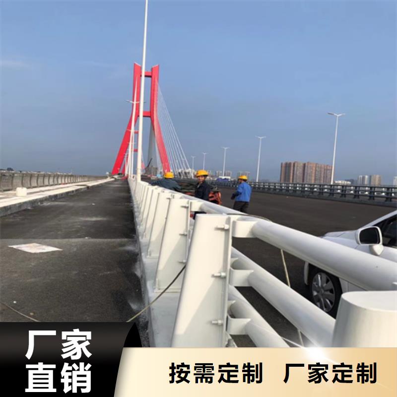 交通防撞護欄特點