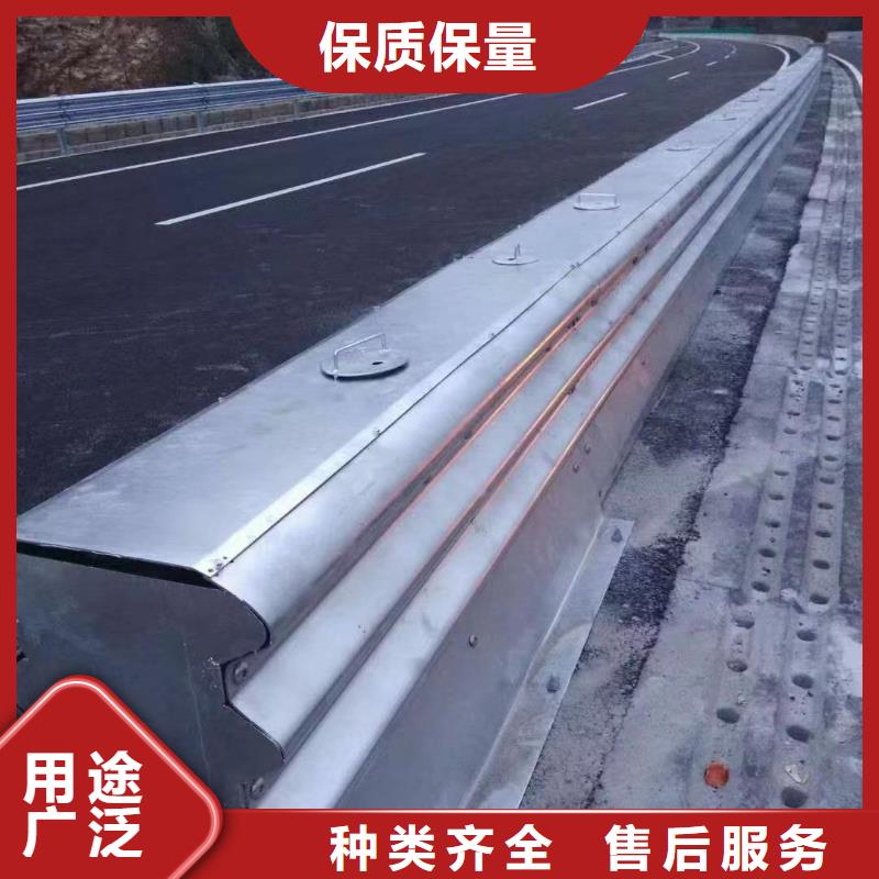 
不銹鋼燈箱護欄
經久好用