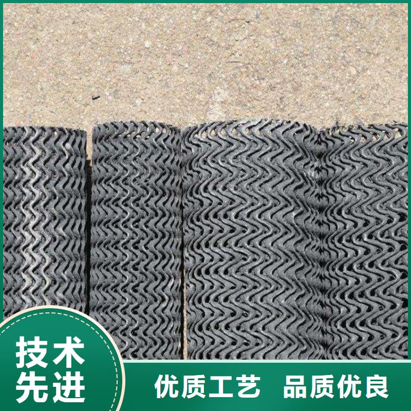 硬式透水管塑料盲溝原料層層篩選