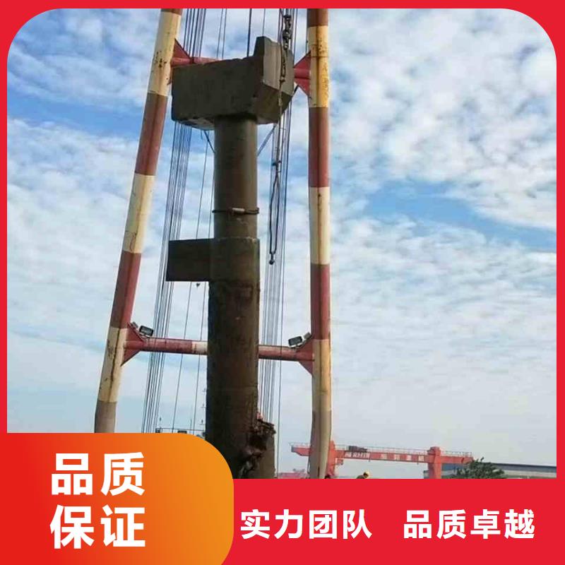 潜水员服务水下摄影专业团队