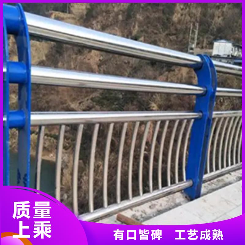 不銹鋼護欄防撞立柱實拍展現