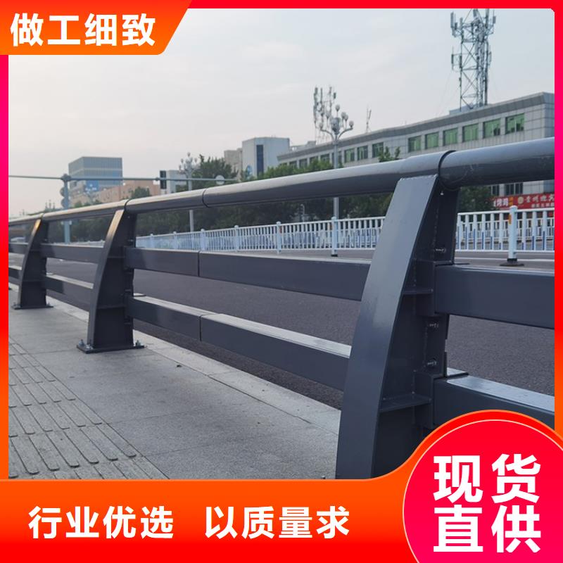 防撞橋梁護欄廠家來廠考察