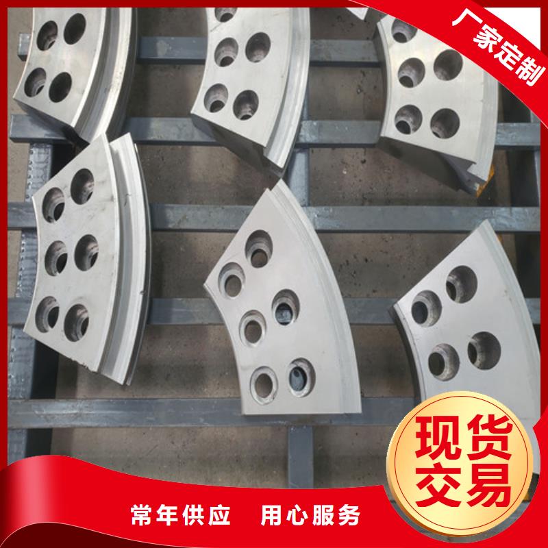 批發手
滾龍雙刀
的廠家