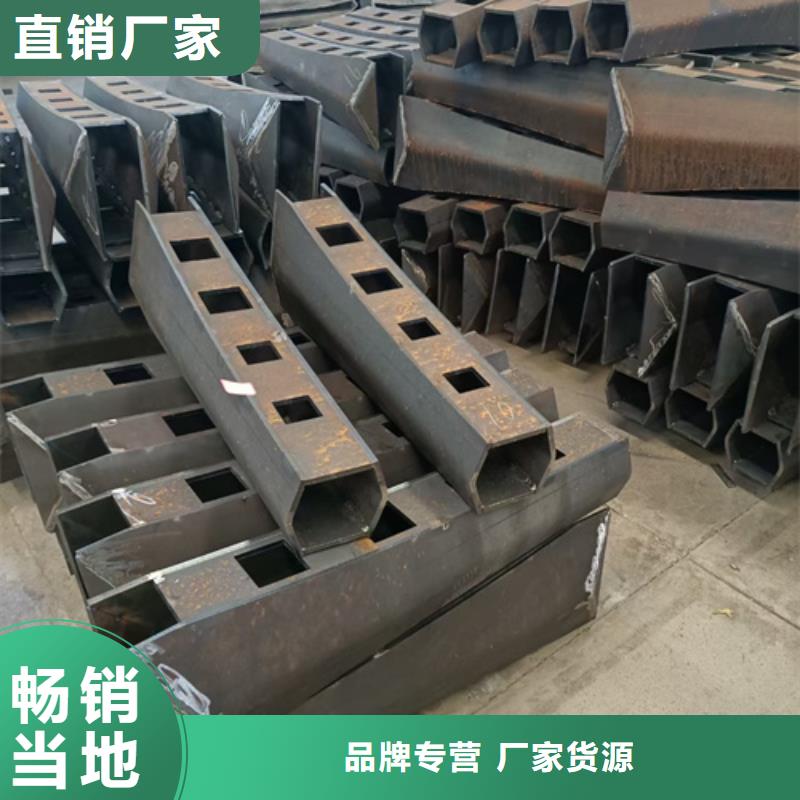 不銹鋼復合管護欄立柱質優價廉實體廠家