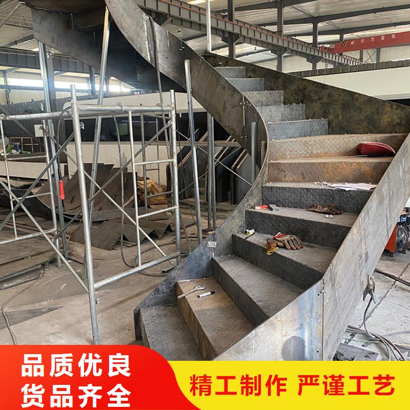 斜梁式卷板梯來(lái)樣定制