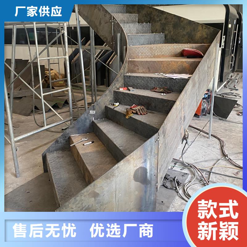 開封市禹王臺商場工裝卷板樓梯工藝精細(xì)