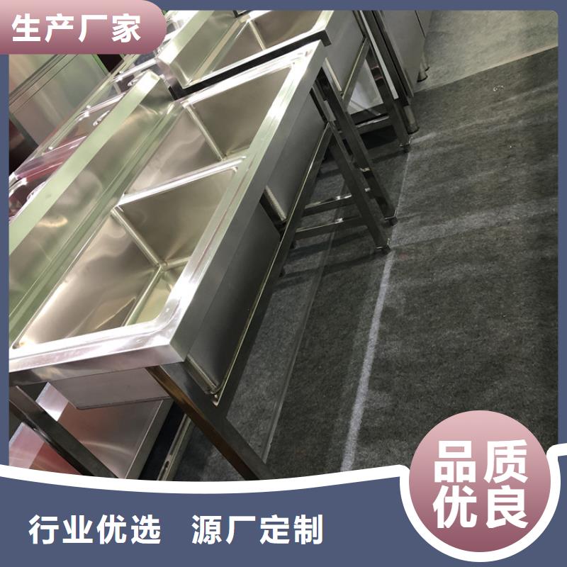 【不銹鋼水池】,工作臺嚴(yán)格把控每一處細(xì)節(jié)