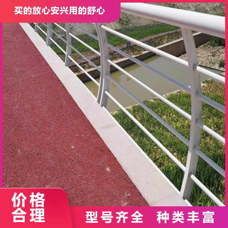 木紋轉(zhuǎn)印景觀護(hù)欄供應(yīng)廠家