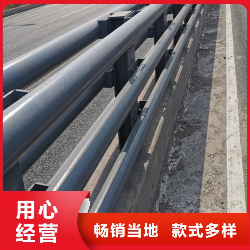 燈光防撞護欄廠家數十年行業經驗