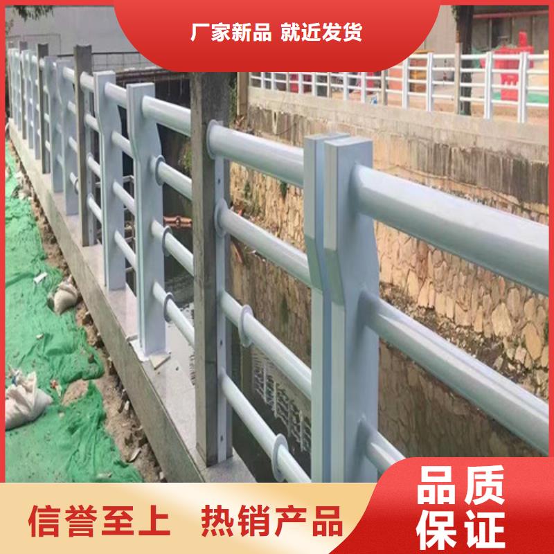 誠信經營仿木河道護欄廠家