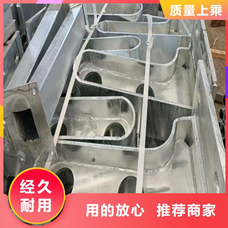 立柱護(hù)欄圖片